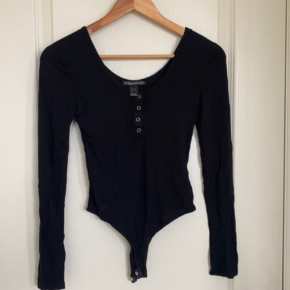 Basic black bodysuit